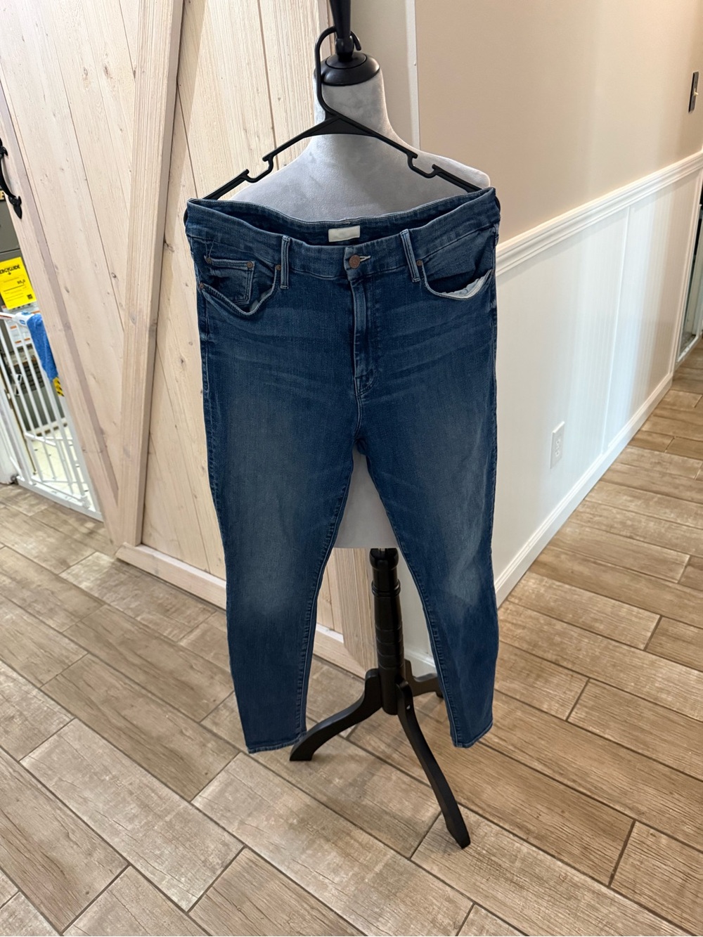 MOTHER Denim The Looker Skinny Jean